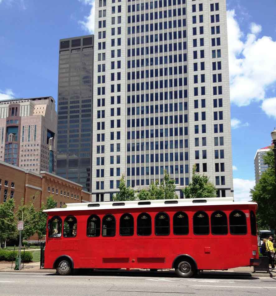 Old Fashioned Express tour of Louisville in downtown